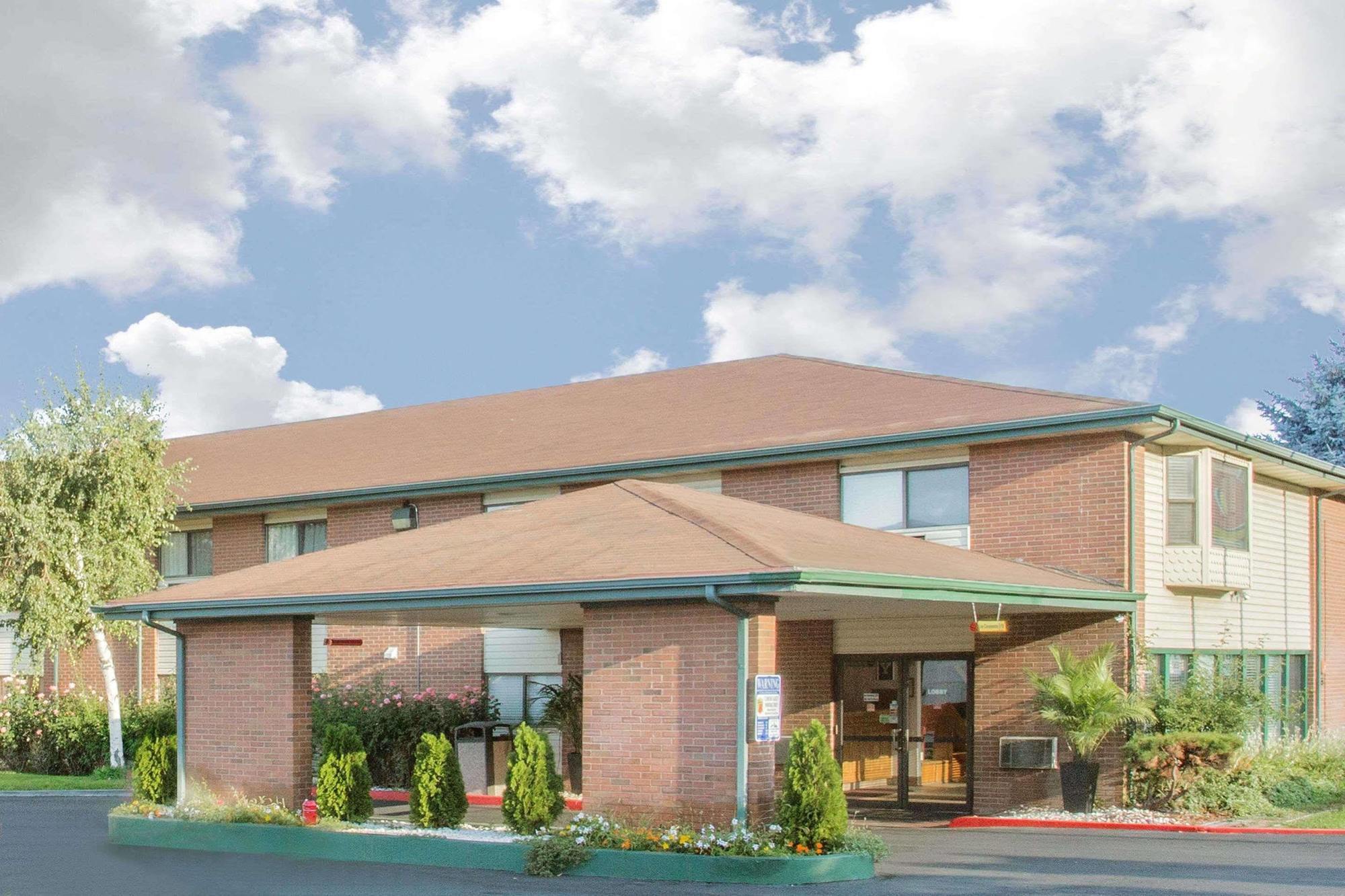 Super 8 By Wyndham Provo Byu Orem ภายนอก รูปภาพ